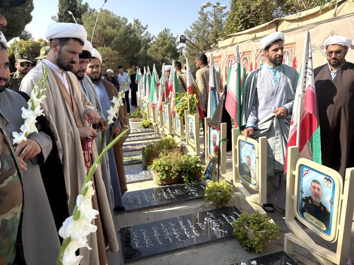 کیانی: روحانیون در دفاع مقدس با عمل پیام اسلام را منتقل کردند