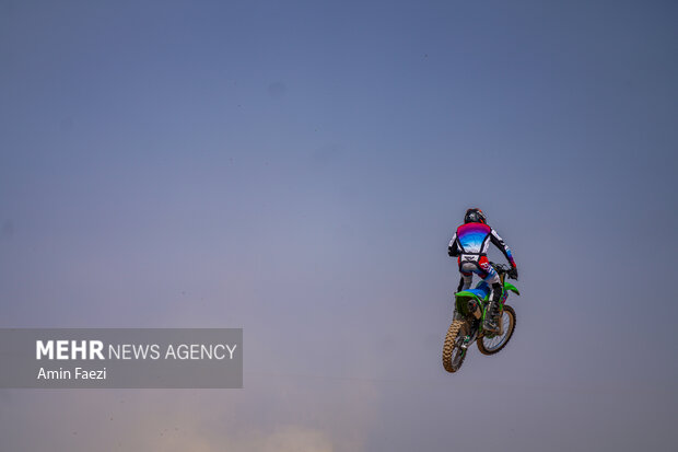 مسابقات قهرمانی موتور کراس فارس 30