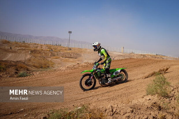مسابقات قهرمانی موتور کراس فارس 26