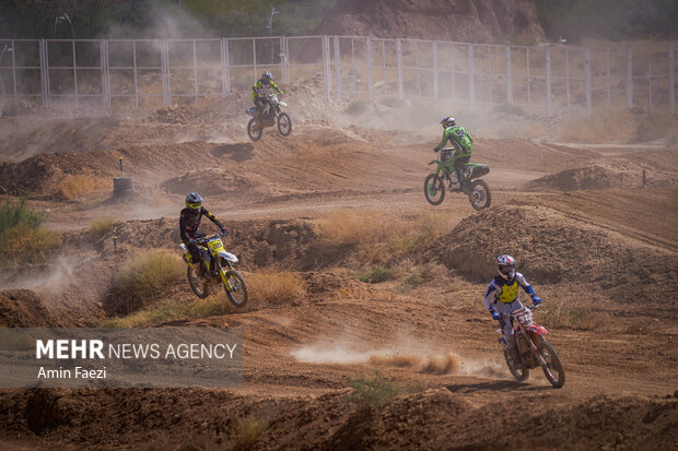 مسابقات قهرمانی موتور کراس فارس 9