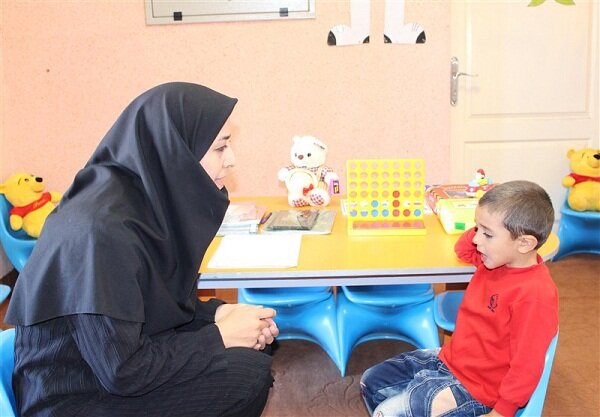 لکنت زبان؛ گفتاری متفاوت در جامعه‌ای بی‌حوصله