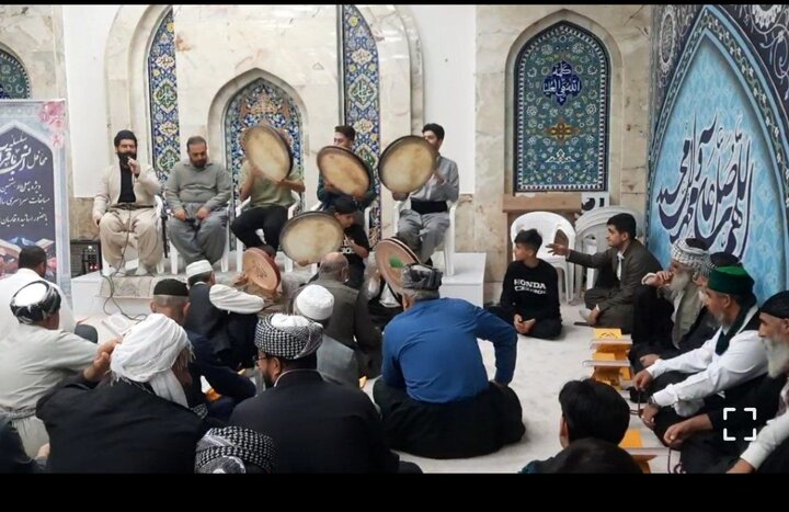 برگزاری محفل انس با قرآن در امامزاده هاجره خاتون سنندج