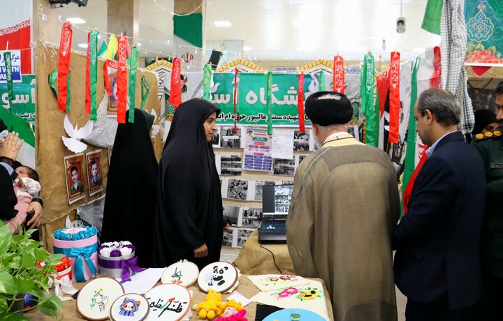 نمایشگاه اسوه بسیج در دیر برگزار شد