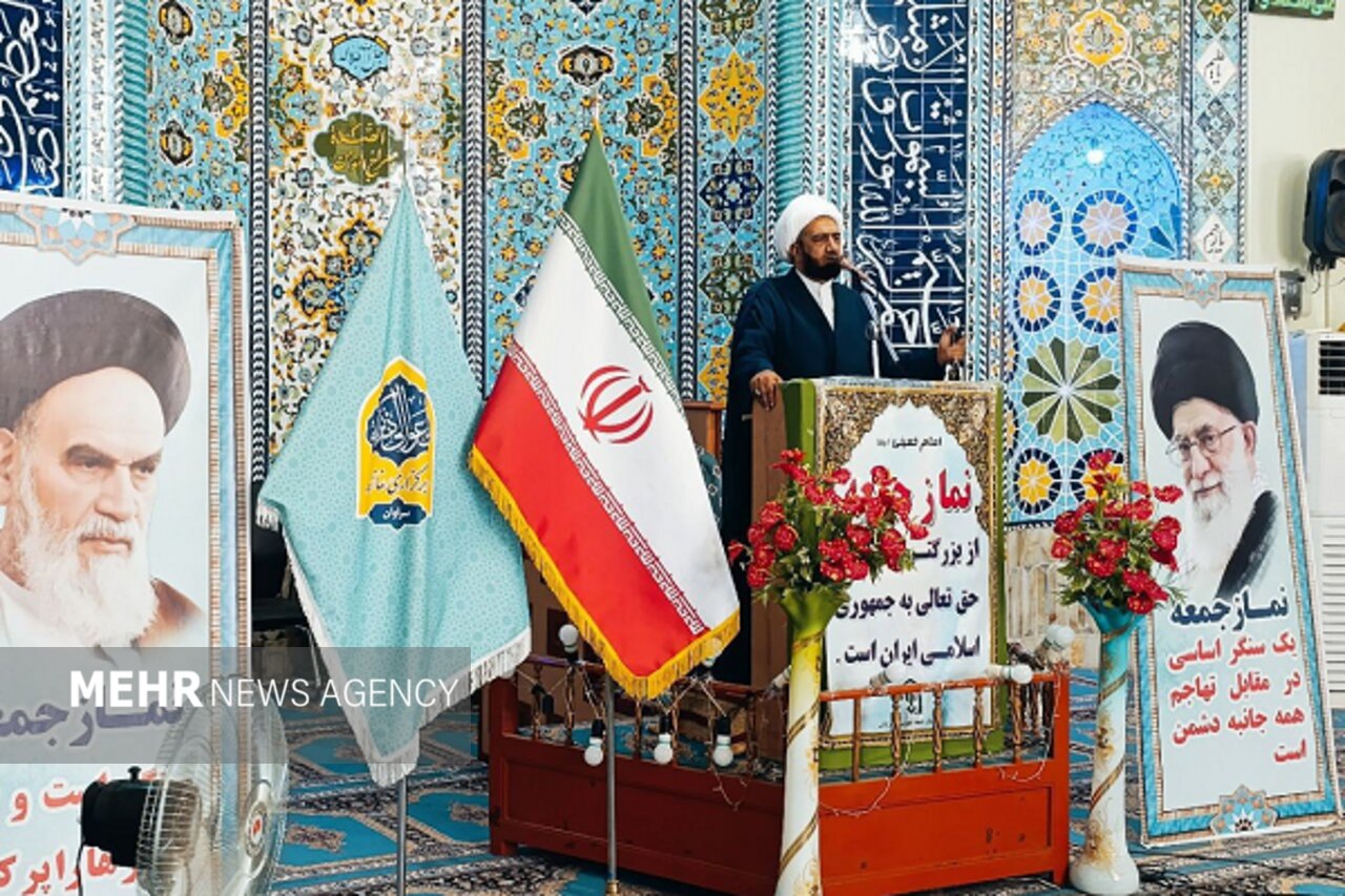 امام جمعه سراوان:بستن گذرگاه های مرزی معیشت مرزنشینان را مختل کرده است امام جمعه سراوان:بستن گذرگاه های مرزی معیشت مرزنشینان را مختل کرده است