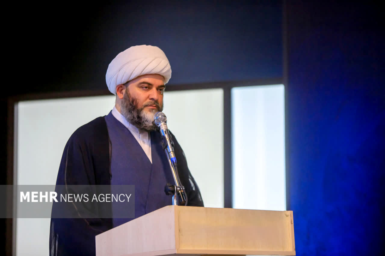 حل مسائل کشور در گروی همافزایی گروههای مردمی است حل مسائل کشور در گروی همافزایی گروههای مردمی است