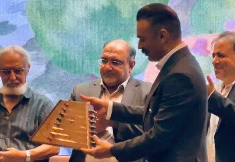 كودكان،سنتور،موسيقي،طراحي،شيرازي،ايراني،بلز،پيامي،اساتيد