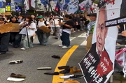 Netanyahu Güney Kore'de protesto edildi (+video)