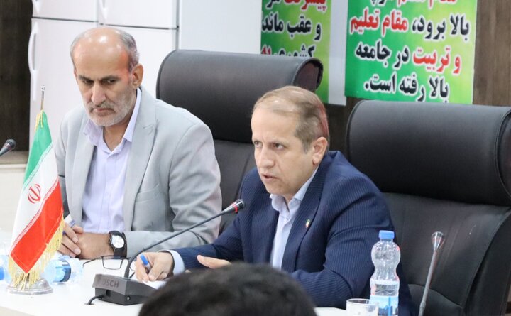 فرماندار دیّر: نسل نوجوان و جوان با قیام ۱۵ خرداد آشنا شوند فرماندار دیّر: نسل نوجوان و جوان با قیام ۱۵ خرداد آشنا شوند