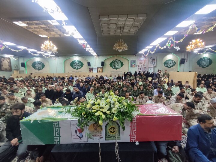 آغاز مراسم تشییع پیکر شهید مرزبانی «سجاد صیامی» در مشهد