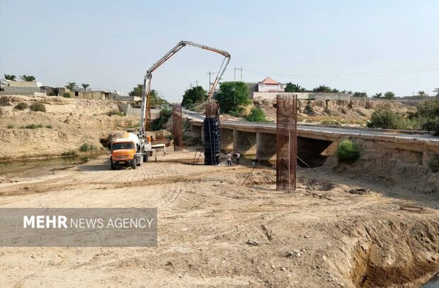 ۵۰۰ دستگاه پل استان بوشهر در آستانه فصل بارندگی پاکسازی شد
