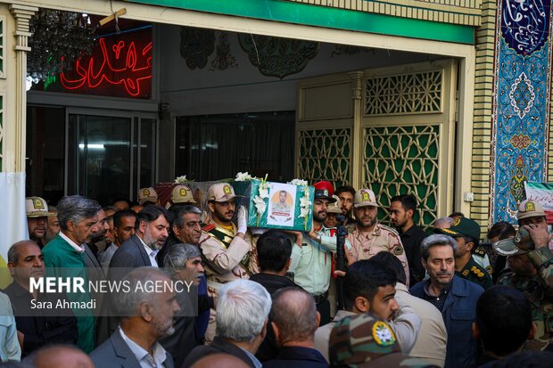 تشییع پیکر مرزبان شهید «سجاد صیامی» در مشهد
