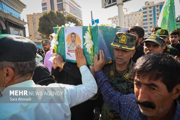 تشییع پیکر مرزبان شهید «سجاد صیامی» در مشهد