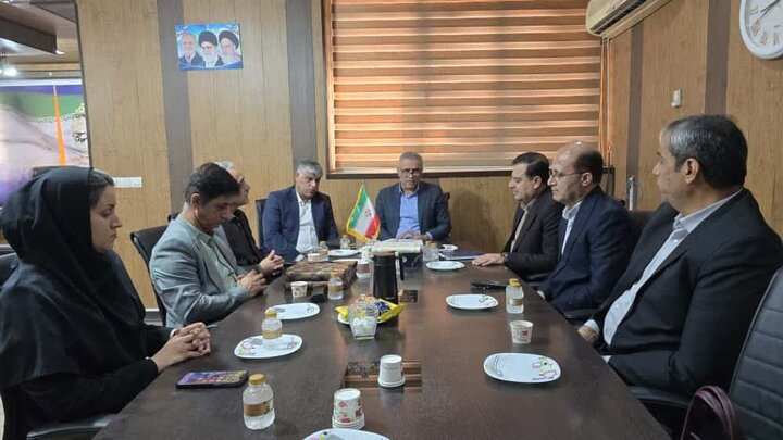 فرماندار گناوه: اعتمادسازی برای مردم در حوزه بهداشت و درمان ضروری است فرماندار گناوه: اعتمادسازی برای مردم در حوزه بهداشت و درمان ضروری است