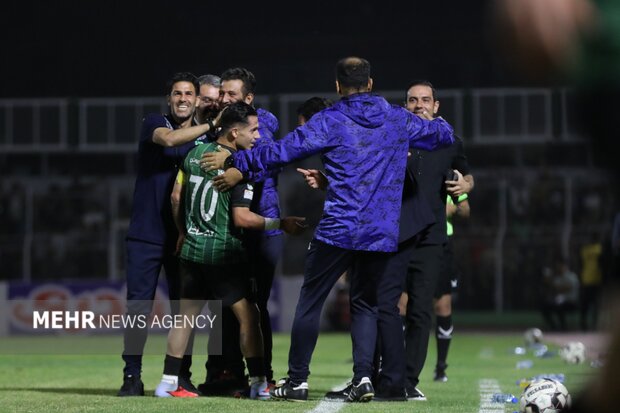 دیدار دو تیم خیبر خرم‌آباد و پرسپولیس تهران
