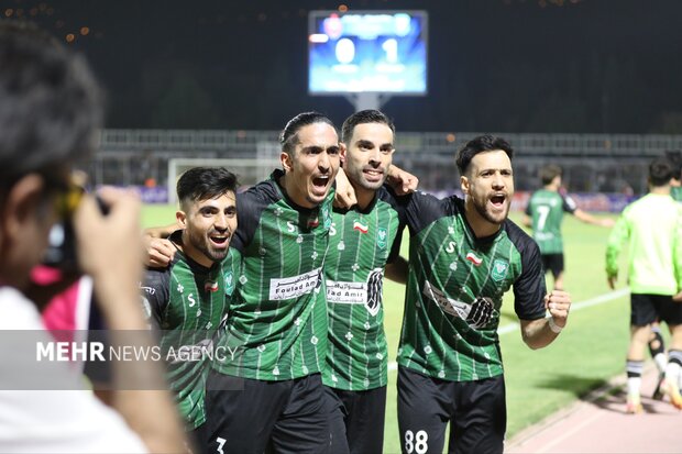 دیدار دو تیم خیبر خرم‌آباد و پرسپولیس تهران