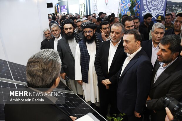 بازدید معاون اقتصادی وزیر کشور از نمایشگاه ایران و افغانستان بازدید معاون اقتصادی وزیر کشور از نمایشگاه ایران و افغانستان
