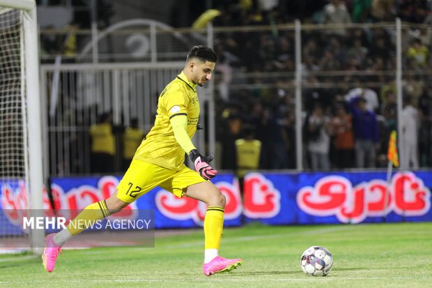 دیدار دو تیم خیبر خرم‌آباد و پرسپولیس تهران