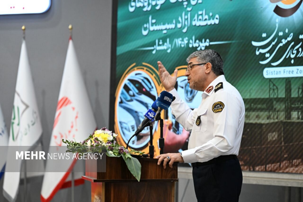 آیین رونمایی از پلاک خودروهای منطقه آزاد سیستان برگزار شد