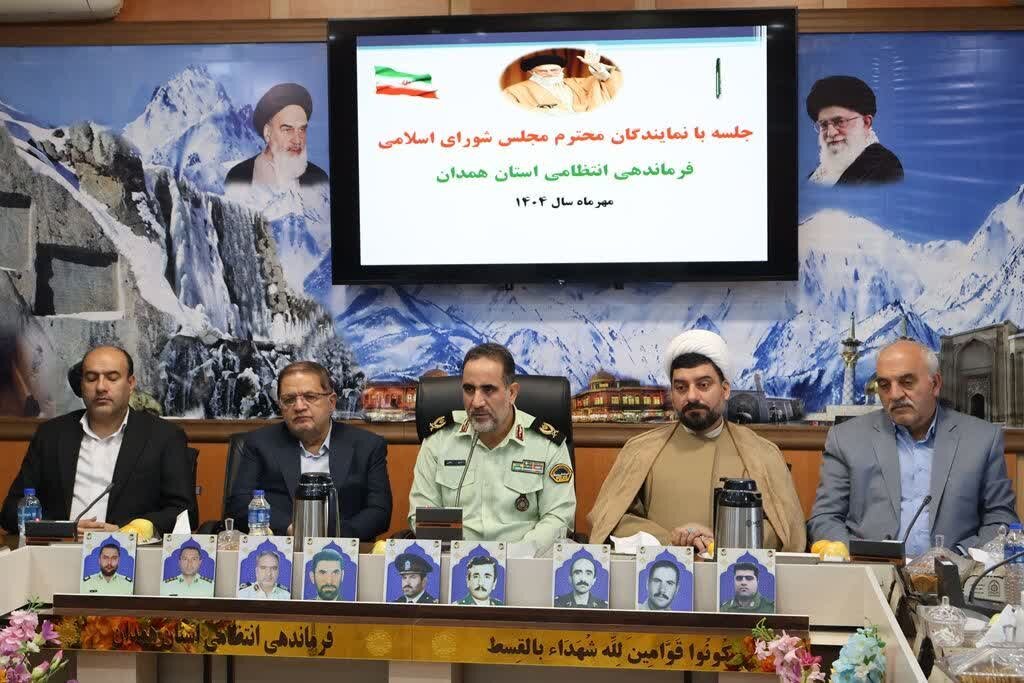 سردار نجفی: تقویت تعاملات قانون‌گذاری، راهگشای مأموریت‌های پلیس است