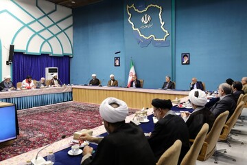 پزشکیان: مسجد نه تنها محل عبادت، بلکه پایگاهی برای خدمت به مردم است