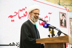 نوری: خانواده‌ها باید اهمیت مطالعه را به فرزندان منتقل کنند