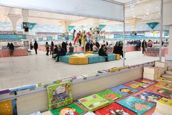 نمایشگاه کتاب خراسان شمالی صحنه آشتی نسل دیجیتال با مطالعه