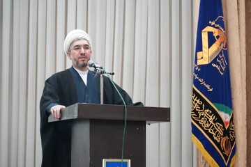 نجاری: روحانیون سپاه باید مرجع اعتماد کارکنان و مردم باشند