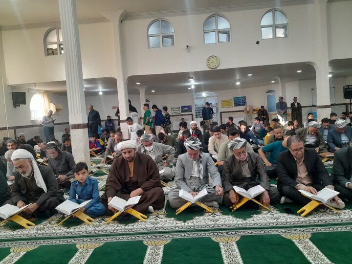 محفل قرآنی با حضور قاریان بین‌المللی در سقز برگزار شد