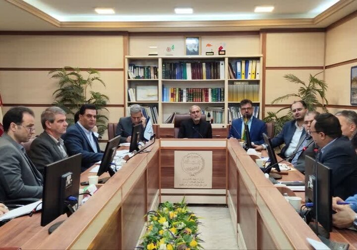 نشست بررسی چالشهای شیلات کرمانشاه برگزار شد نشست بررسی چالشهای شیلات کرمانشاه برگزار شد