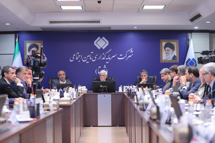 عارف: کل بودجه کشور با تداوم کارایی پایین نیروها، صرف حقوق خواهد شد