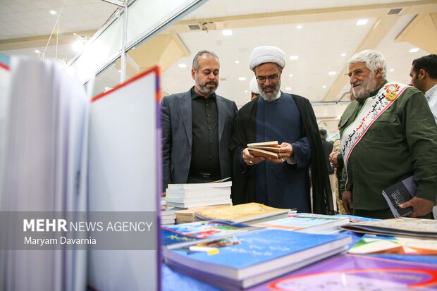 آیین افتتاحیه چهاردهمین نمایشگاه ملی کتاب دفاع مقدس در بجنورد