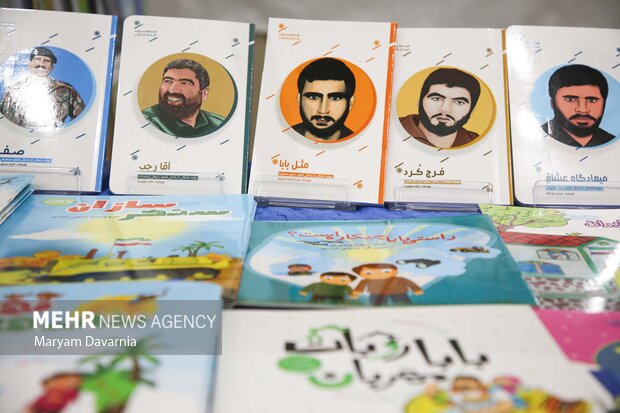 نمایشگاه کتاب خراسان شمالی صحنه آشتی نسل دیجیتال با مطالعه