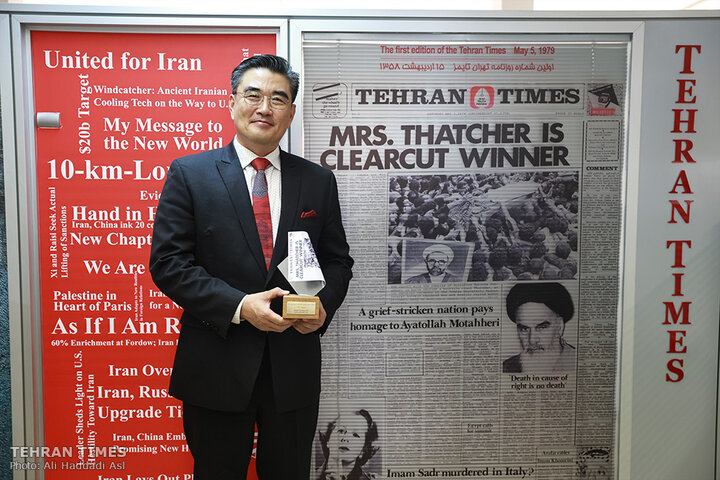 South Korean ambassador visits Tehran Times to strengthen bilateral ties