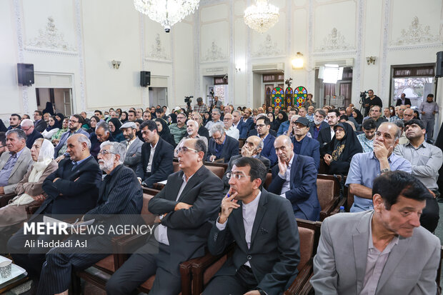 آئین نکوداشت دکتر محمد جعفر یاحقی 16