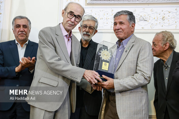 آئین نکوداشت دکتر محمد جعفر یاحقی 23