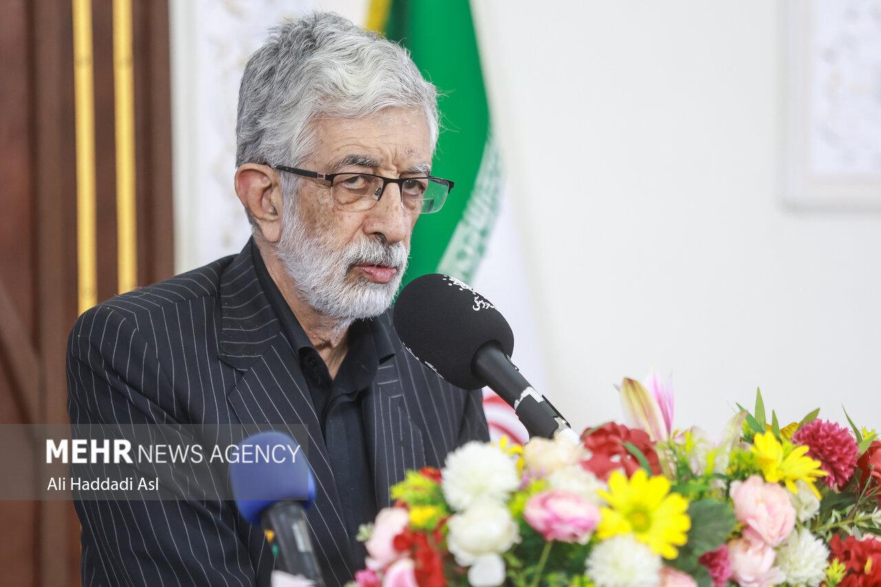 یاحقی تجسم و پیوند دانایی، نجابت خراسانی و وظیفه شناسی ایرانی است