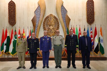 بازدید رئیس دانشگاه دفاع ملی و تحقیقات نظامی عراق از دافوس ارتش