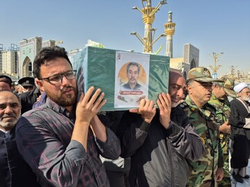 پیکر مطهر جانباز ۷۰ درصد «حبیب آدینه‌پور» در مشهد تشییع شد