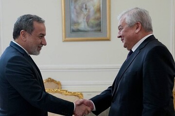 لاورنتیف با عراقچی  دیدار کرد