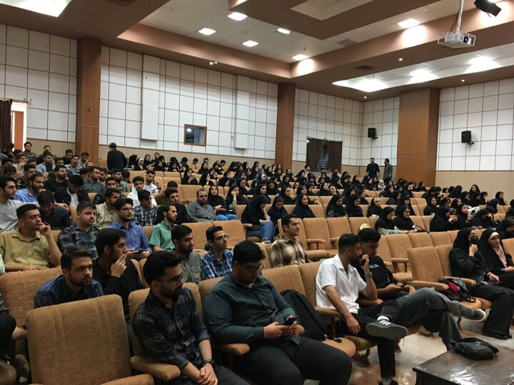 مراسم بزرگداشت حافظ شیرازی در کرمانشاه برگزار شد مراسم بزرگداشت حافظ شیرازی در کرمانشاه برگزار شد