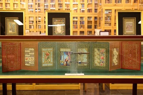رونمایی از آثار نفیس مرقع آرایی‌های دیرین و نوین در دانشگاه تهران