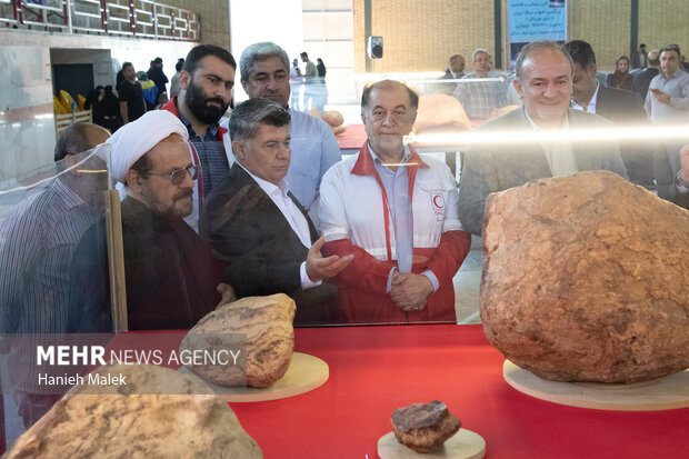افتتاحیه نمایشگاه بزرگترین شهاب سنگ ایران در گرگان
