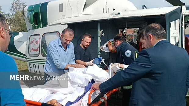 انتقال مصدومین حادثه انفجار هتل اسپیناس آستارا با اورژانس هوایی به رشت انتقال مصدومین حادثه انفجار هتل اسپیناس آستارا با اورژانس هوایی به رشت