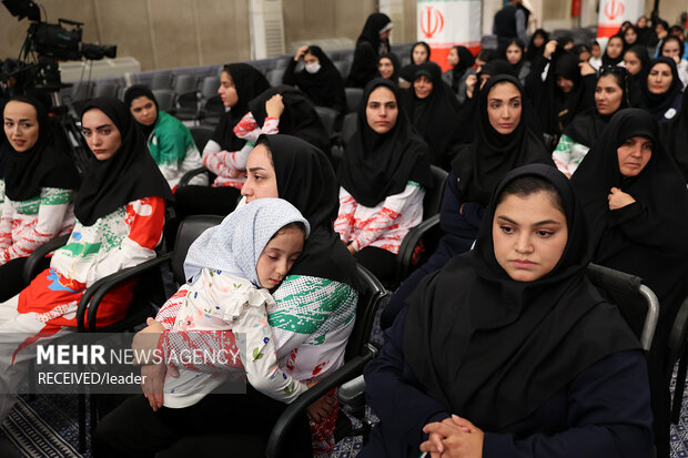 دیدار قهرمانان ورزشی و مدال‌آوران المپیادهای علمی با رهبر معظم انقلاب اسلامی
