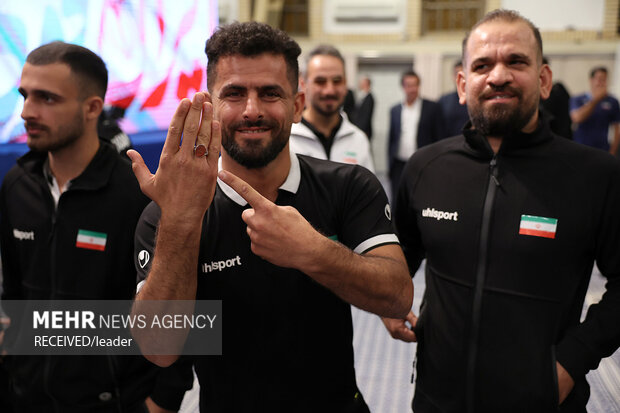 پایان مهر با امید به جوانان ایرانی تا حواشی بانک پردردسر آینده