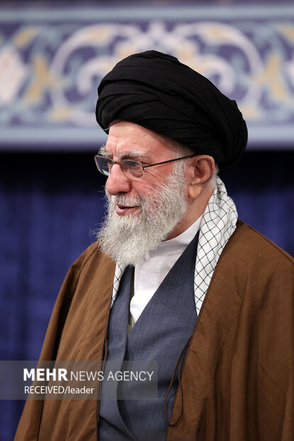 دیدار قهرمانان ورزشی و مدال‌آوران المپیادهای علمی با رهبر معظم انقلاب اسلامی