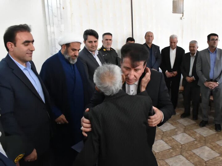 یک محکوم به قصاص در کوهدشت به زندگی بازگشت یک محکوم به قصاص در کوهدشت به زندگی بازگشت
