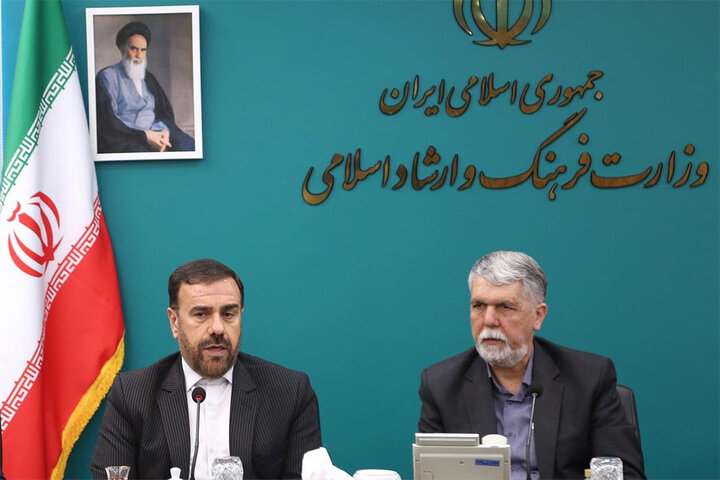 امضای تفاهمنامه برگزاری «جشنواره جهانی فیلم فجر» در استان فارس امضای تفاهمنامه برگزاری «جشنواره جهانی فیلم فجر» در استان فارس