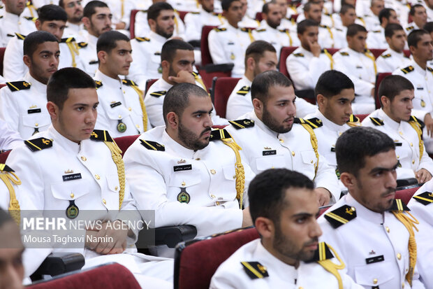 آیین دانش آموختگی دانشجویان دانشگاه علوم دریایی امام خمینی (ره) نداجا 38