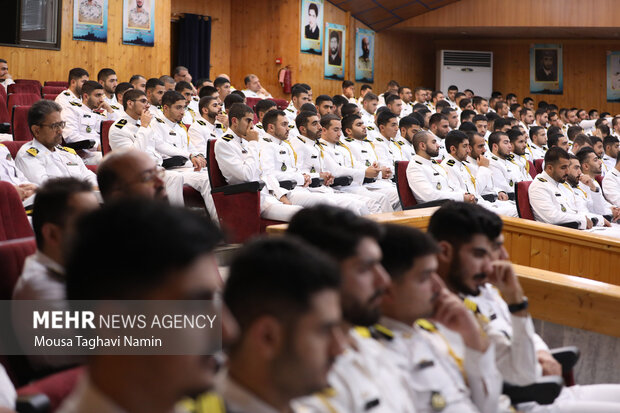 آیین دانش آموختگی دانشجویان دانشگاه علوم دریایی امام خمینی (ره) نداجا 42